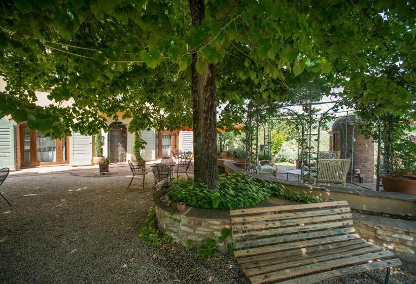 ホテル Albergo Da Annita   Room Only