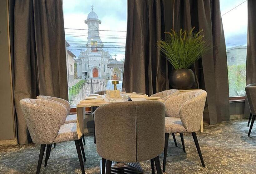 בית מלון כפרי Brilliant Plaza