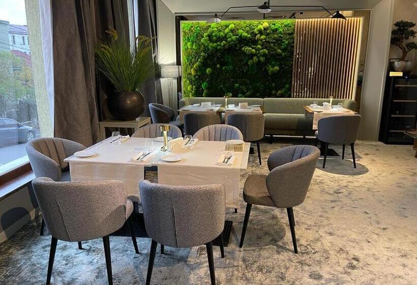 בית מלון כפרי Brilliant Plaza