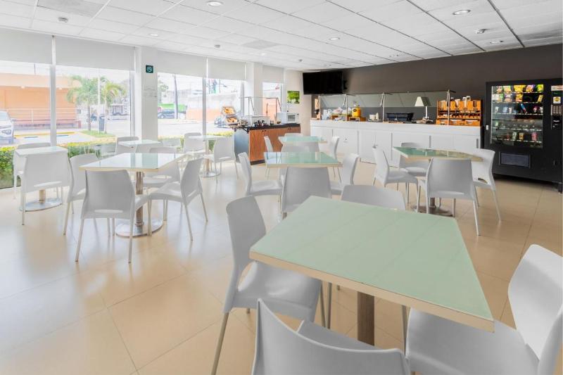 בית מלון כפרי City Express Junior By Marriott Veracruz Aeropuerto