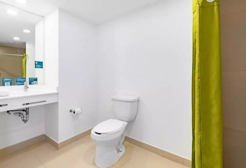 هتل City Express Junior By Marriott Veracruz Aeropuerto