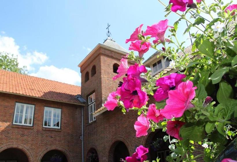 هتل De Volksabdij