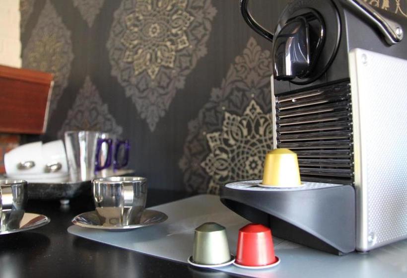 هتل De Volksabdij