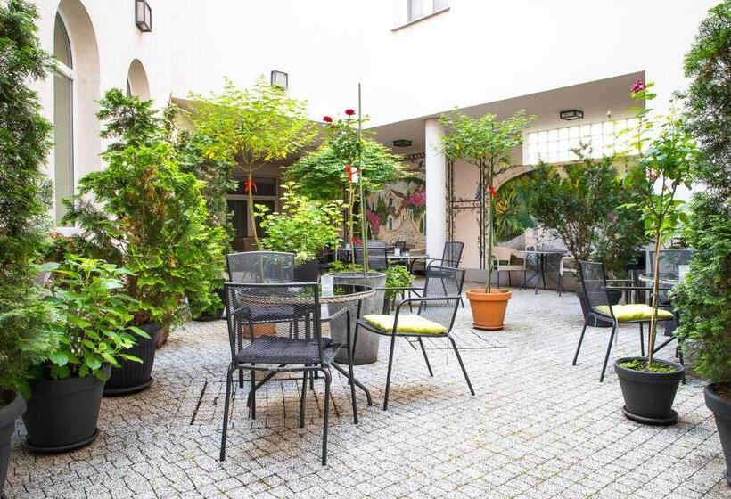 בית מלון כפרי Europejski Boutique