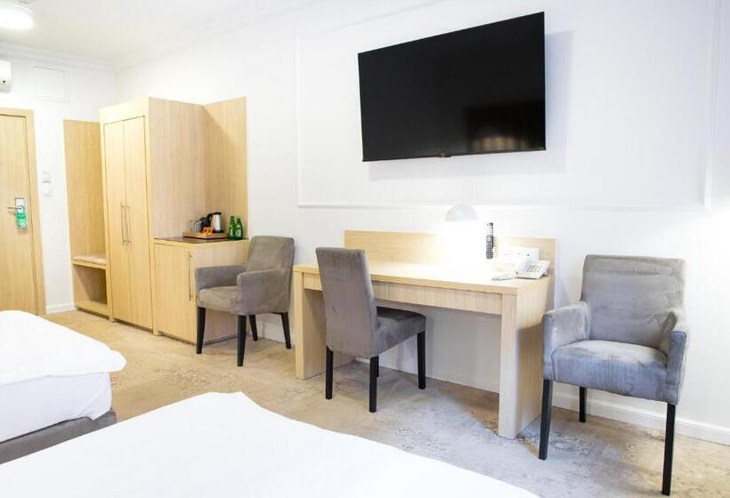 בית מלון כפרי Europejski Boutique