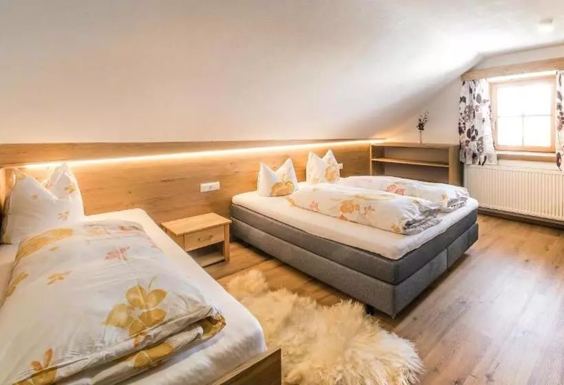 Отель Gasthof Neuwirt