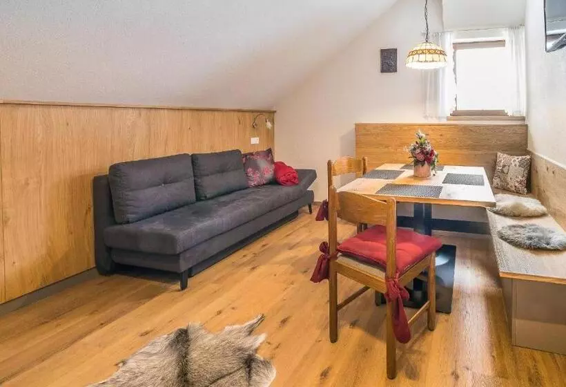 Отель Gasthof Neuwirt