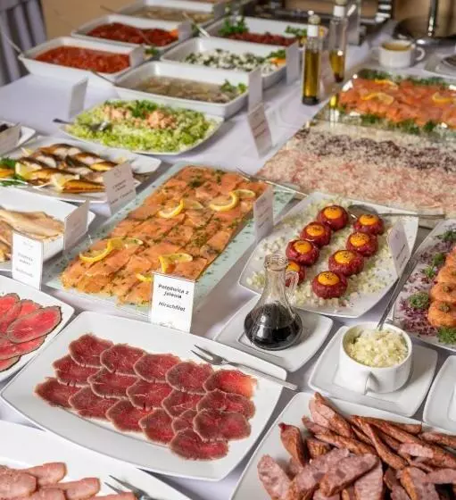 호텔 Król Plaza Spa & Wellness