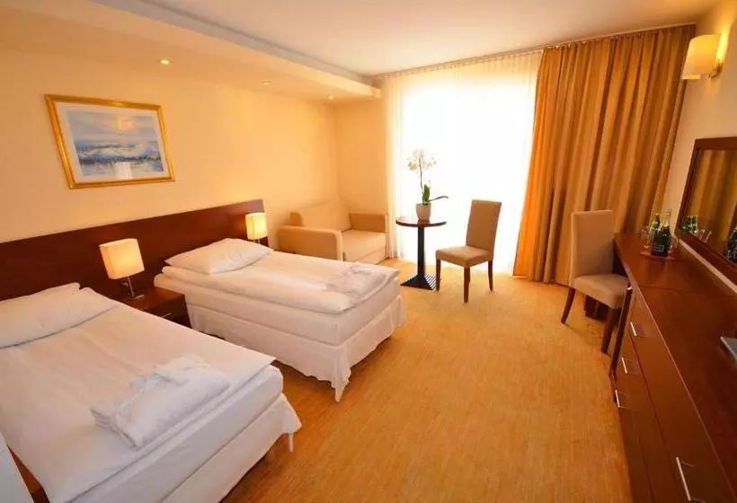 호텔 Król Plaza Spa & Wellness