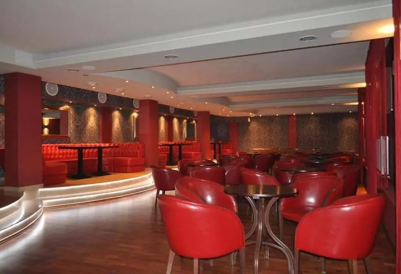 호텔 Król Plaza Spa & Wellness