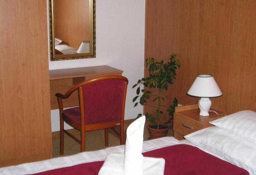 فندق Penzion Hubert Františkovy Lázně