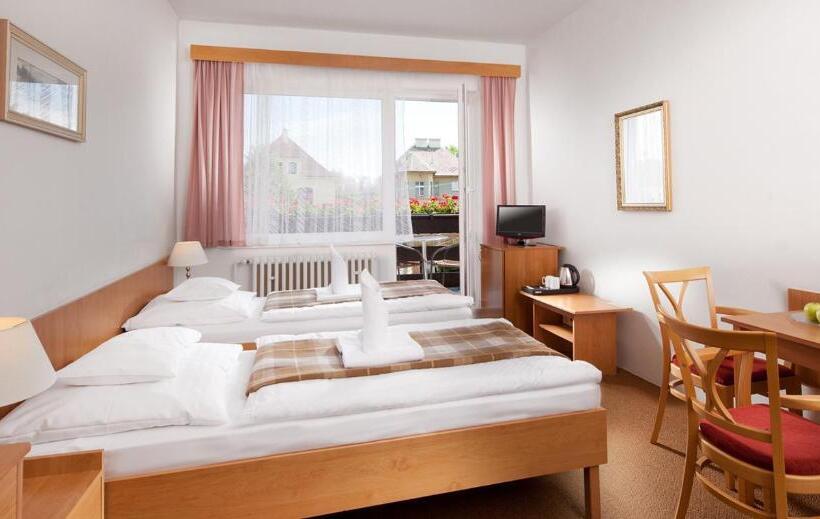 فندق Penzion Hubert Františkovy Lázně