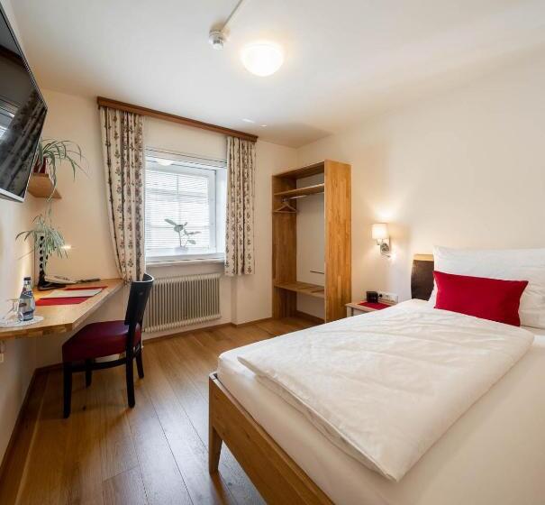 בית מלון כפרי Schlair