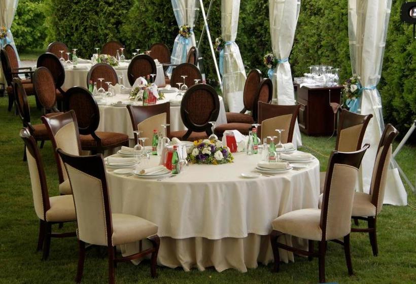 Hotelli Vysokii Bereg Park