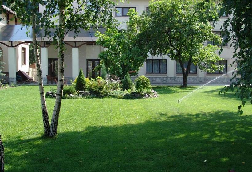 Hotelli Vysokii Bereg Park