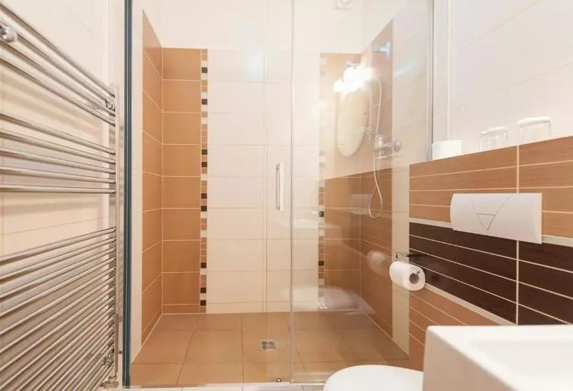 پانسیون V Centru