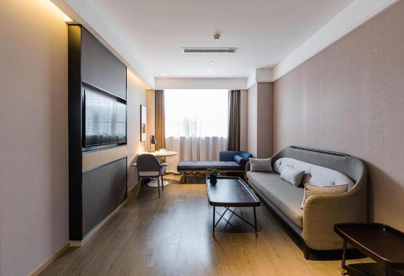 Atour Hotel Nanjing Olympic Sports Center Tianhe Plaza