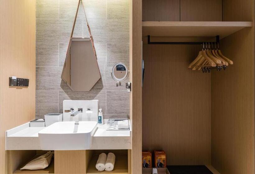 Atour Hotel Nanjing Olympic Sports Center Tianhe Plaza