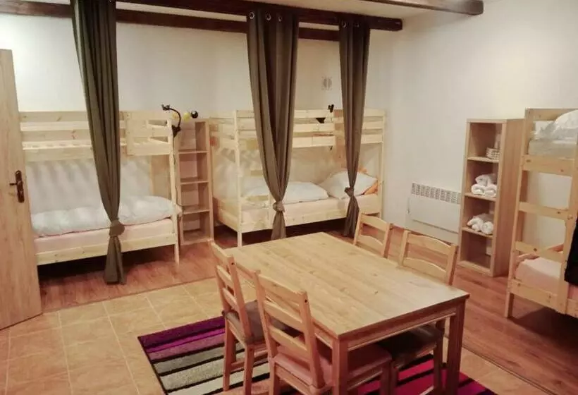 Hostel Pod šerákem