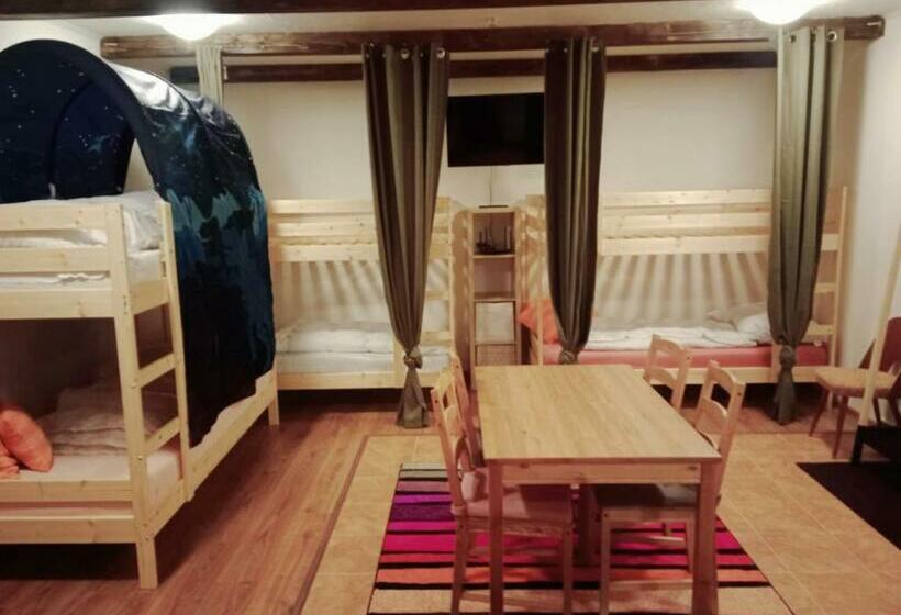 Hostel Pod šerákem