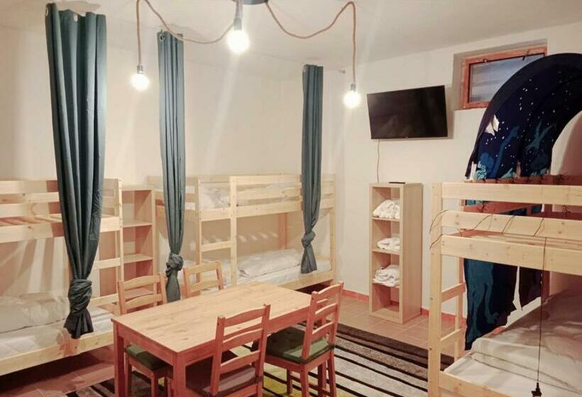 Hostel Pod šerákem