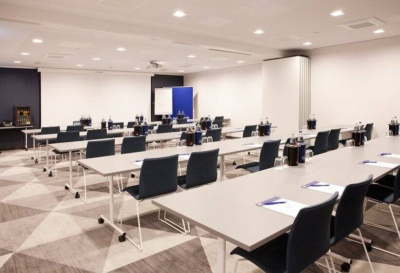 Hotel Holiday Inn Express Fürth, An Ihg