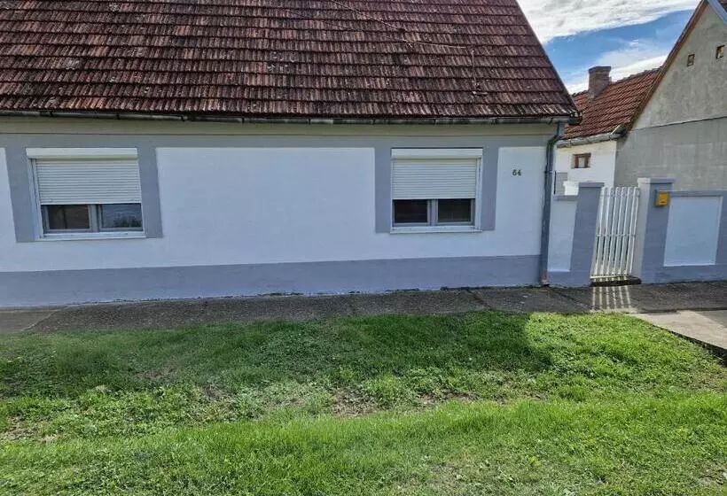 Kuća Na Dan