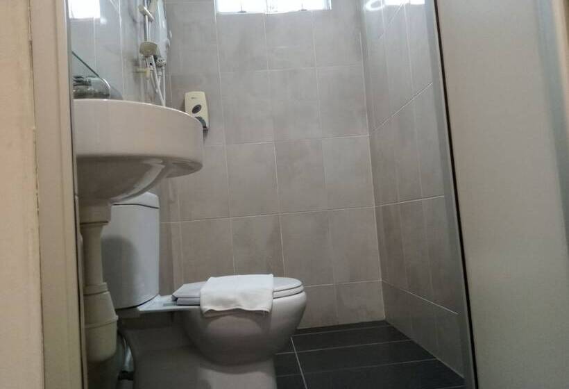 فندق على الطريق Avenue Bangi