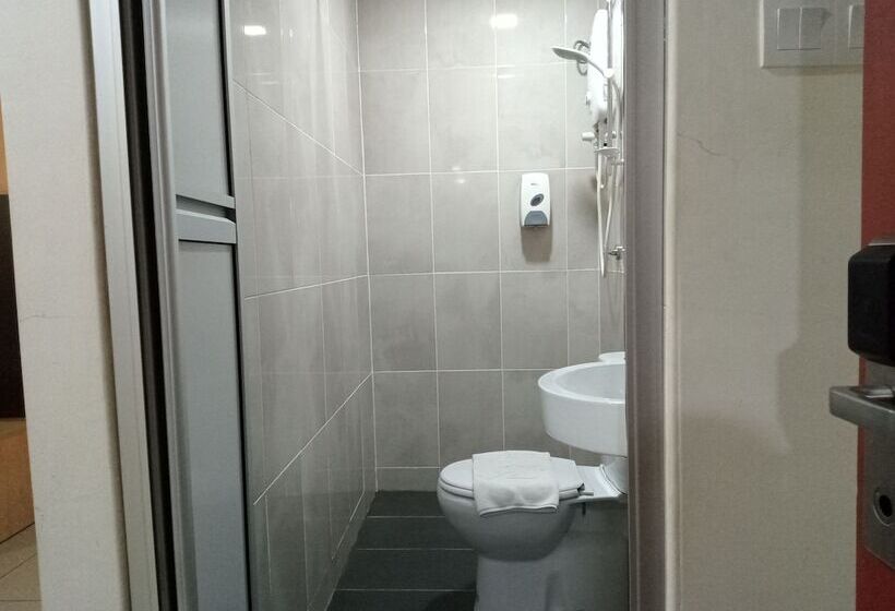 فندق على الطريق Avenue Bangi