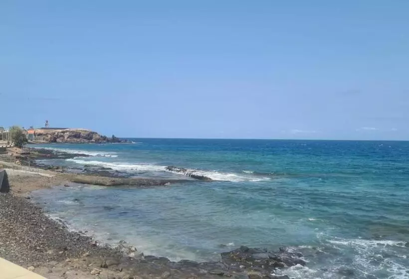 Arinaga Arena Y Mar Beach