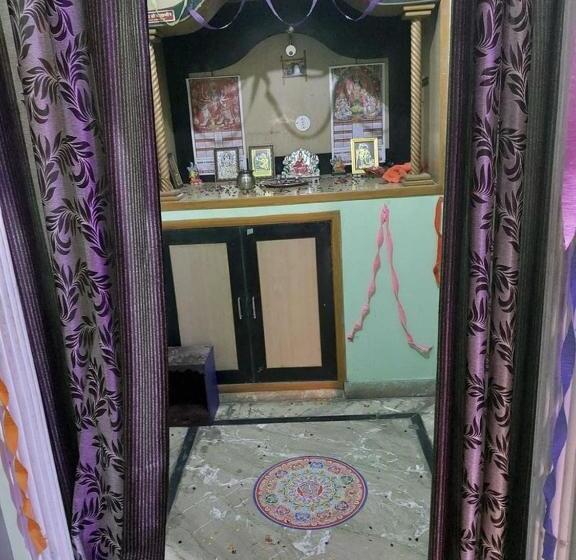 Hotel Oyo 88404 Golden Oyo Guest House