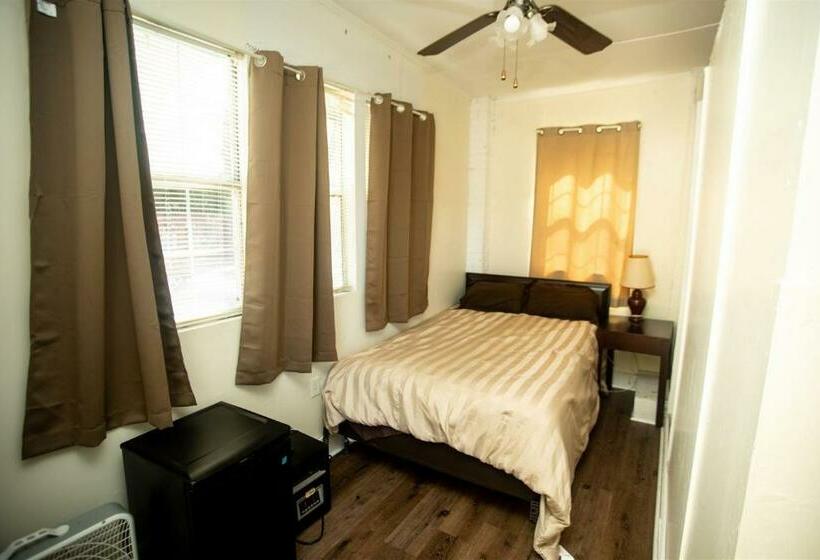 펜션 Historic House On The Hill