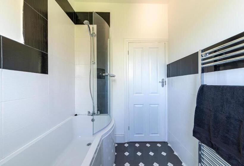 Spacious 3br House Near Southend Pier