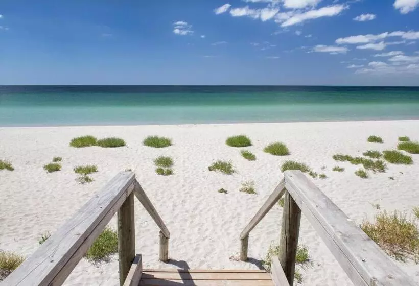 Beach & Trees, Beachfront Siesta Park