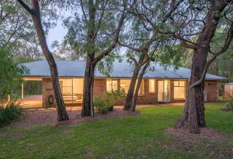 Beach & Trees, Beachfront Siesta Park