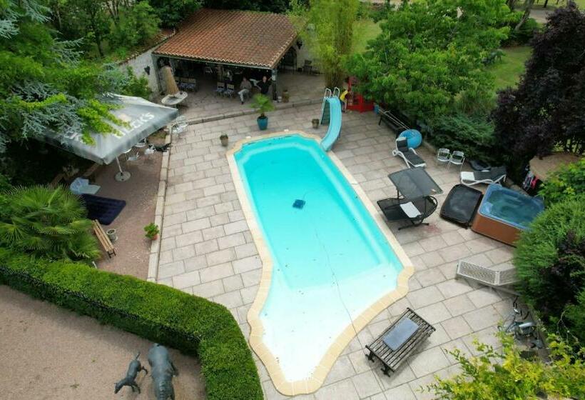 ベッドアンドブレックファースト Les Grozilles