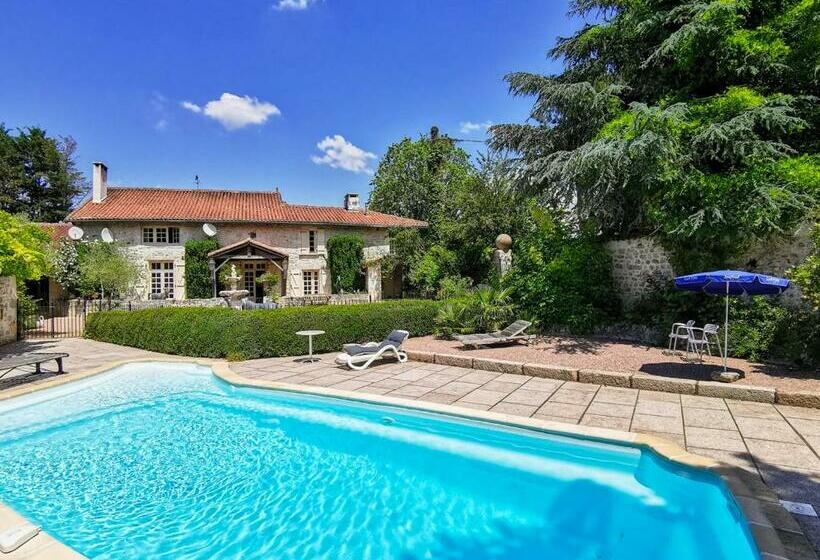 ベッドアンドブレックファースト Les Grozilles