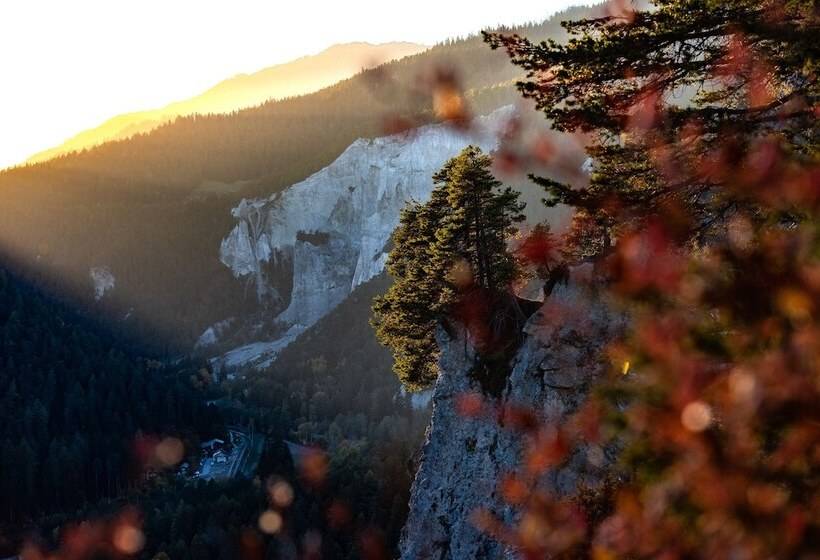 هتل Flem Mountain Lodge