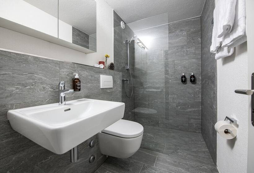 هتل Flem Mountain Lodge