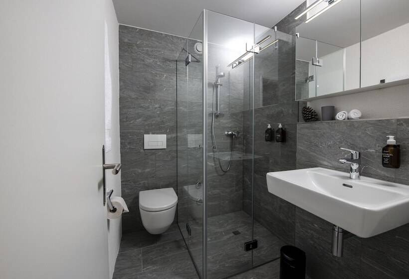 هتل Flem Mountain Lodge