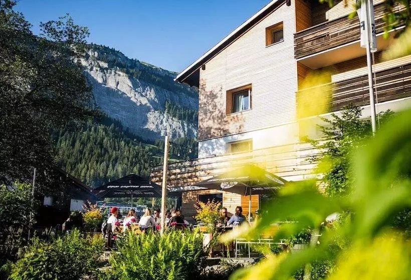 هتل Flem Mountain Lodge