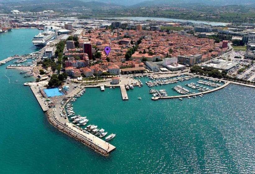 پانسیون Santoria Casa