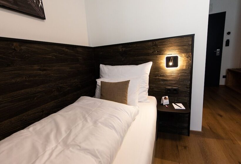 Self Check In Hotel Vinoq Zistersdorf