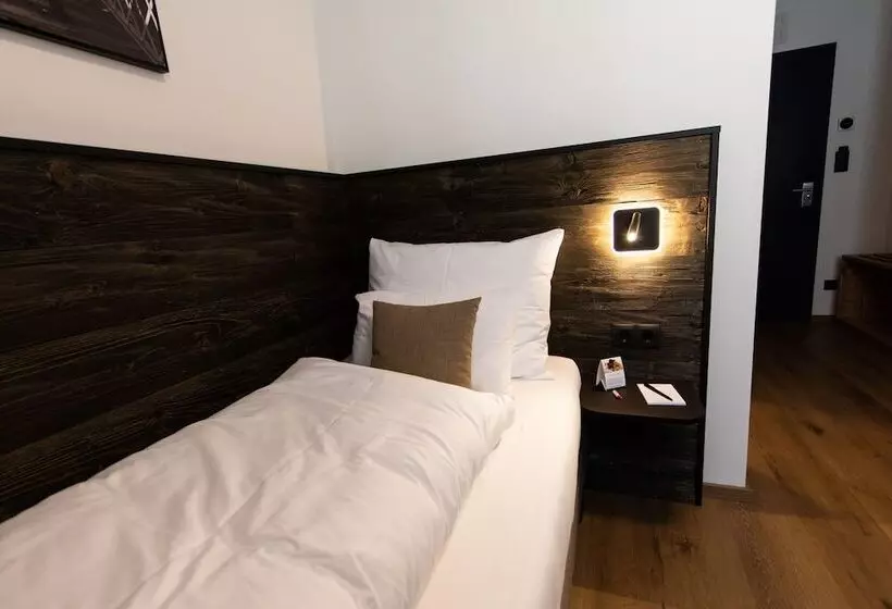 Self Check In Hotel Vinoq Zistersdorf