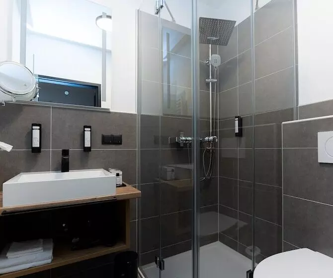 Self Check In Hotel Vinoq Zistersdorf