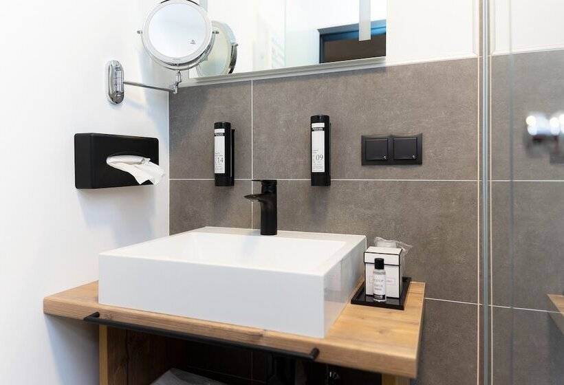 Self Check In Hotel Vinoq Zistersdorf