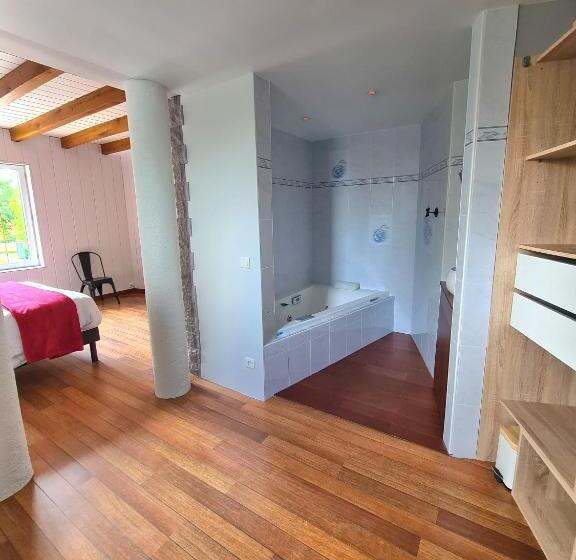 Splendide Gîte La Tour Blanche 12min Du Puy Du Fou