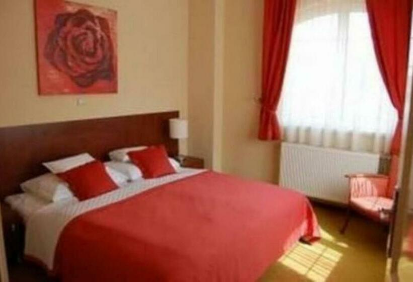 צימר Staff House