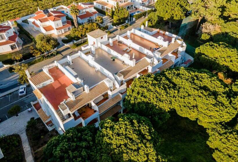 Casa Falesia T2 Garden View 5 Min From The Beach Wifi