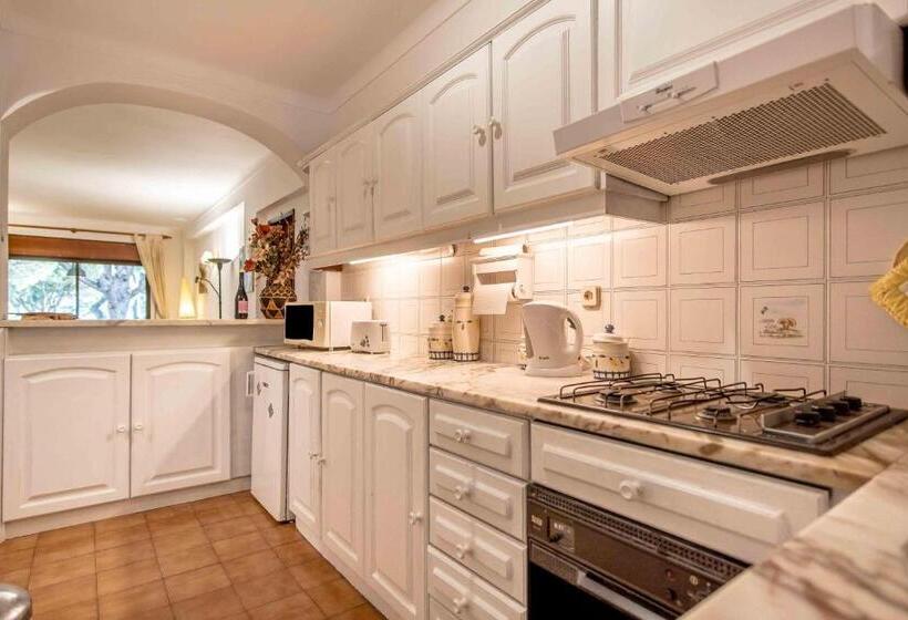 Casa Falesia T2 Garden View 5 Min From The Beach Wifi